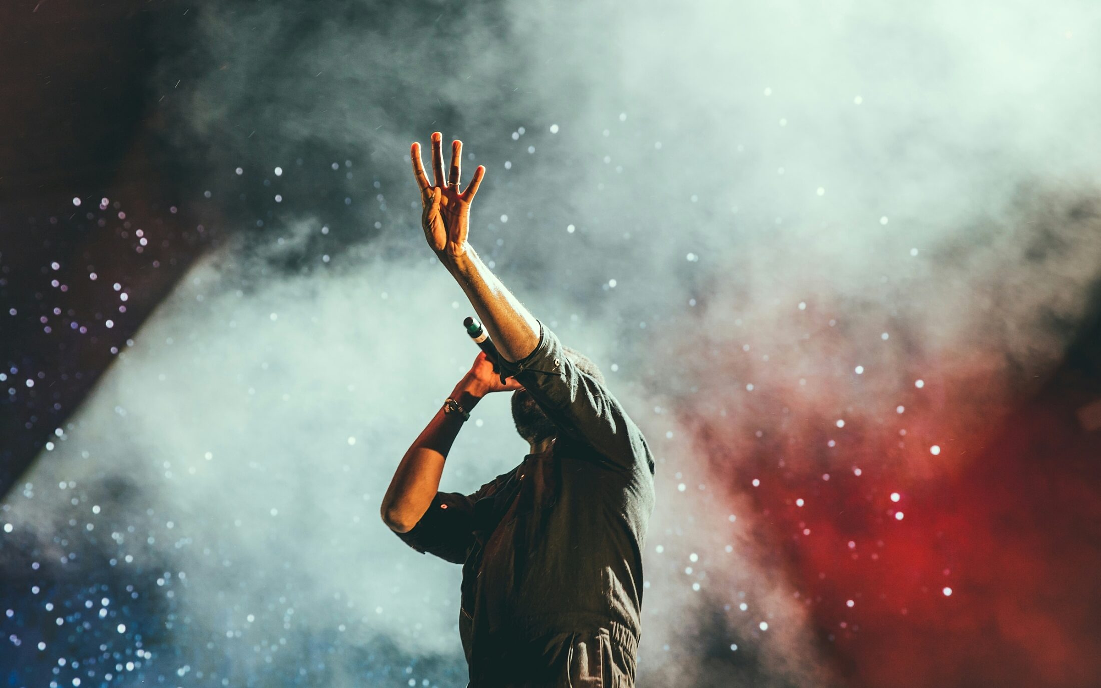 Music concert singer on stage hg O1w FP Xl3 I unsplash